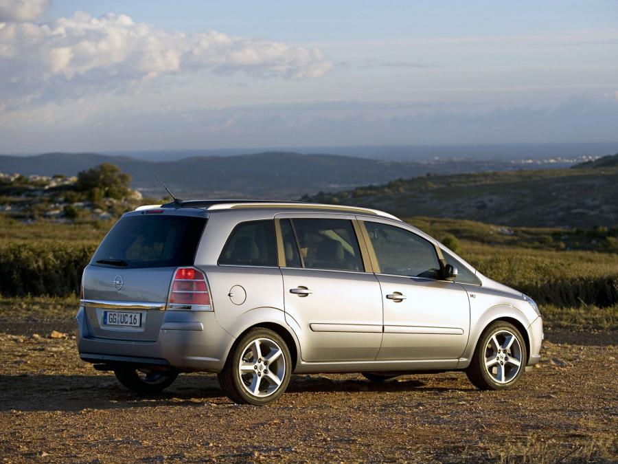  Opel Zafira 2.0 Turbo 2005 года  (фото 26 из 30)